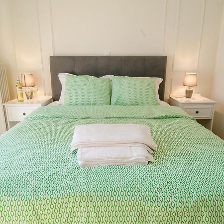 Galaxy Home Charming Apartment In Alimos เอเธนส์ ภายนอก รูปภาพ